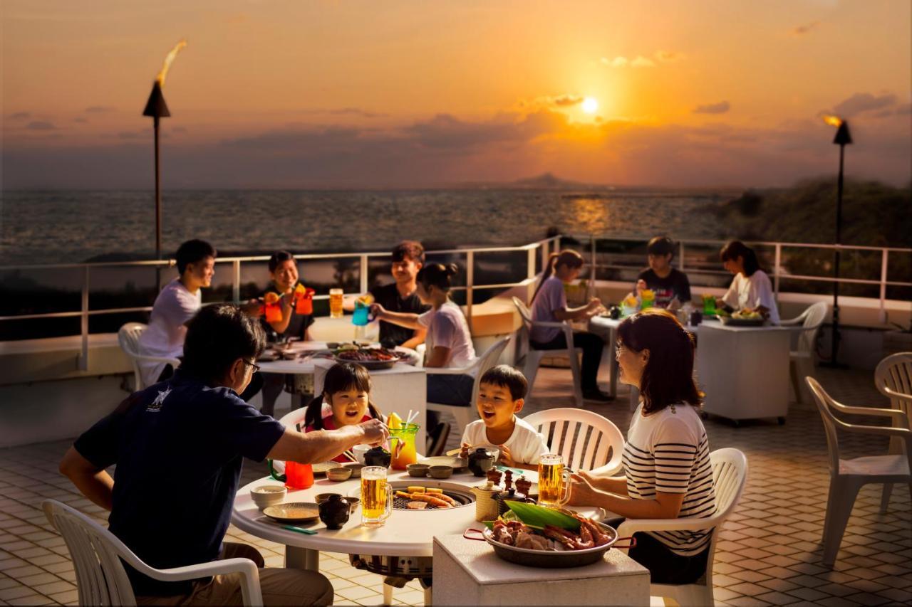 Marine Piazza Okinawa Hotel Motobu Buitenkant foto